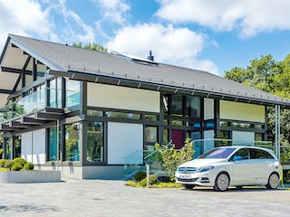 Fertighaus HUF Haus ART 6 Beispiel 7 von HUF HAUS, Fachwerk Außenansicht 3