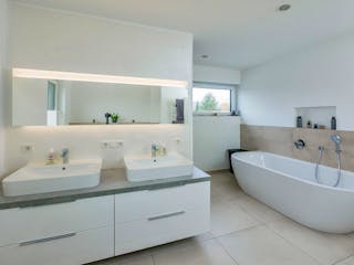 Fertighaus Jubiläumshaus Stadtvilla mit Flachdach von Holz & Dach Living Ausbauhaus ab 284499€, Stadtvilla Innenansicht 4