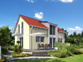 Massivhaus Klassik 80-2 von invivo haus Schlüsselfertig ab 383993€, Satteldach-Klassiker Außenansicht 1