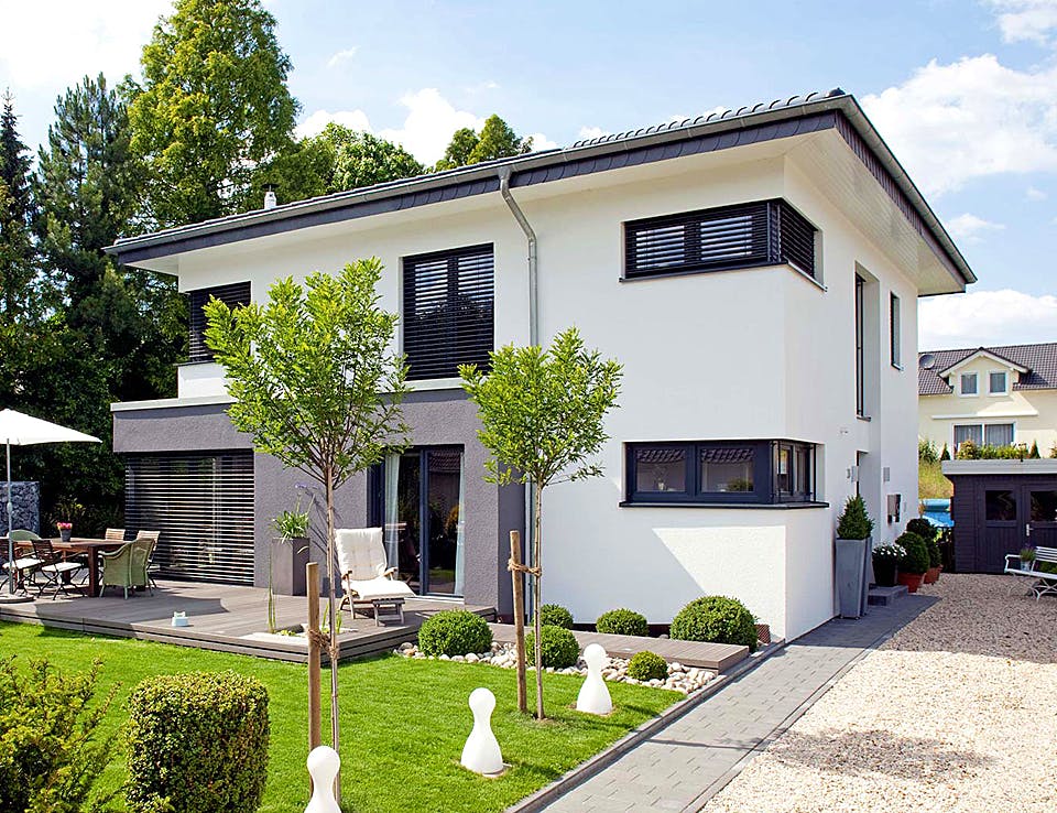 Massivhaus Freiberger von KBS Bau, Stadtvilla Außenansicht 1