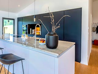 Fertighaus Bungalow Pultdach 150 von LUXHAUS Schlüsselfertig ab 485000€, Bungalow Innenansicht 2