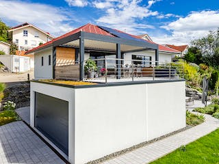 Fertighaus Bungalow Walmdach 226 von LUXHAUS, Bungalow Außenansicht 3