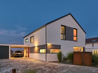 Fertighaus Satteldach Landhaus 126 von LUXHAUS, Satteldach-Klassiker Außenansicht 1