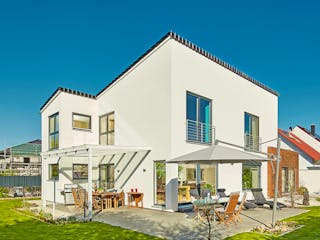 Fertighaus Pultdach Klassik 197 von LUXHAUS, Pultdachhaus Außenansicht 3