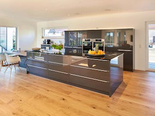 Fertighaus Satteldach Landhaus 207 von LUXHAUS, Satteldach-Klassiker Innenansicht 1
