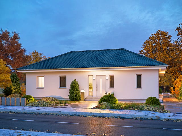 Fertighaus ComfortStyle 13.01 W von massa haus Ausbauhaus ab 158999€, Bungalow Außenansicht 1 Fertighaus ComfortStyle 13.01 W von massa haus Ausbauhaus ab 158999€, Bungalow Außenansicht 1