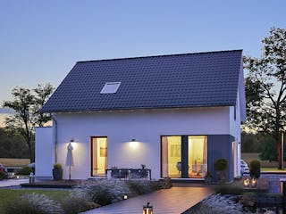 Fertighaus LifeStyle 13.02 S von massa haus Ausbauhaus ab 131999€, Satteldach-Klassiker Außenansicht 1