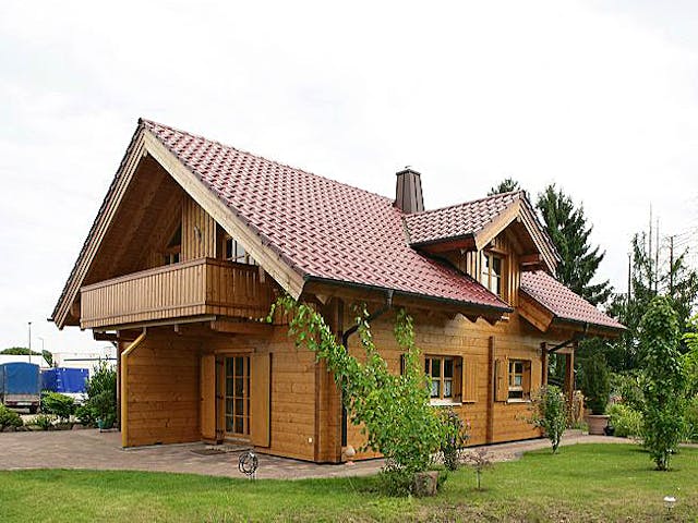 Blockhaus Mehlingen von Rems-Murr-Holzhaus Schlüsselfertig ab 509000€, Satteldach-Klassiker Außenansicht 2