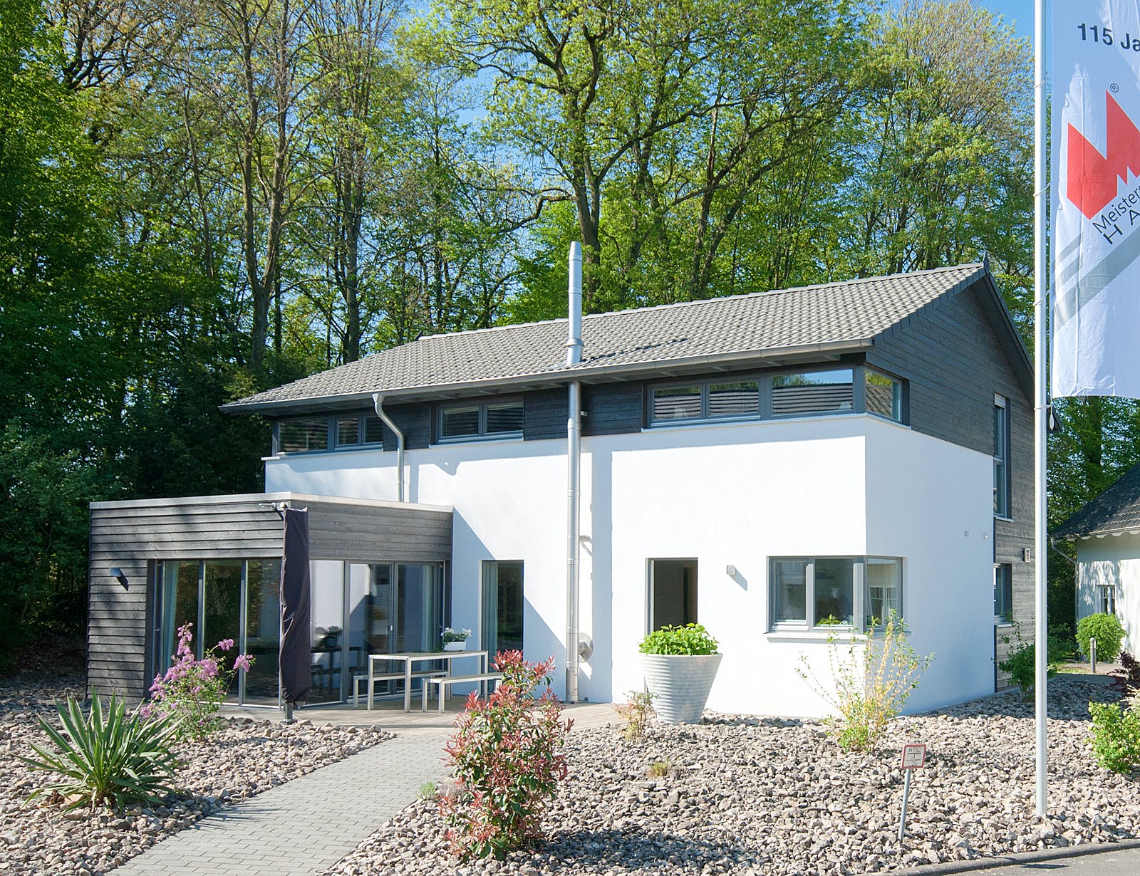 Fertighaus Musterhaus Bad Vilbel - KUBUS Edition Holz von Meisterstück-HAUS Schlüsselfertig ab 459296€, Außenansicht 1