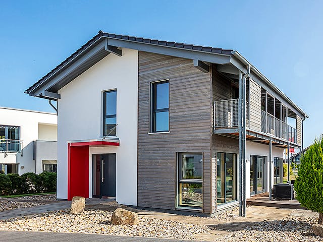 Fertighaus Musterhaus Köln - Das Genusshaus von Meisterstück-HAUS, Satteldach-Klassiker Außenansicht 2