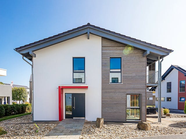 Fertighaus Musterhaus Köln - Das Genusshaus von Meisterstück-HAUS, Satteldach-Klassiker Außenansicht 4