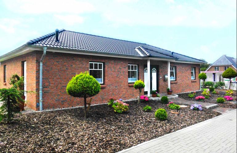 Massivhaus Matthias Claudius 147 von Stoll Haus Schlüsselfertig ab 233300€, Bungalow Außenansicht 1