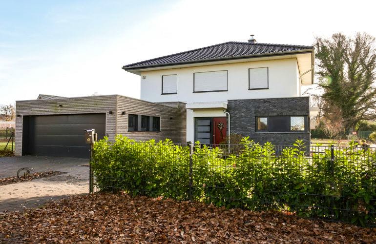 Massivhaus Stadtvilla 02 von KSW Massivhaus, Stadtvilla Außenansicht 2