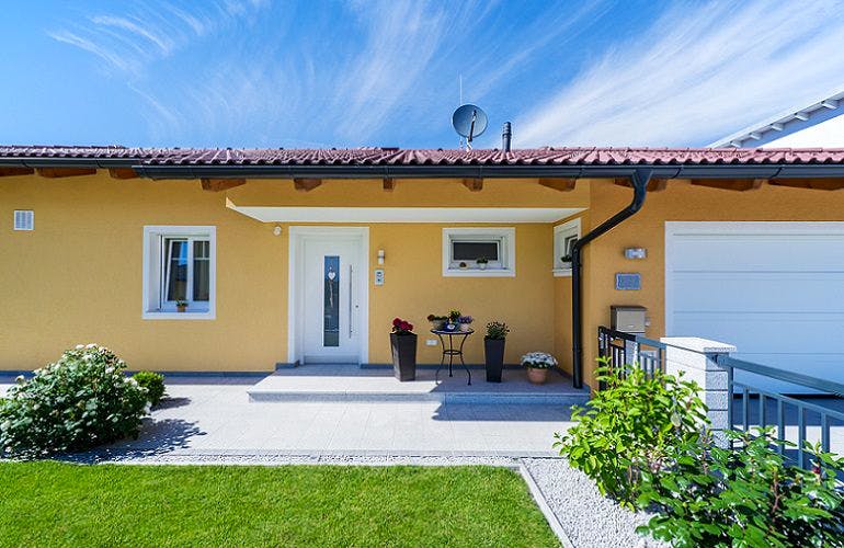 Massivhaus WimbergerHaus Kundenhaus Oberleitner von Wimberger Bau, Bungalow Außenansicht 2