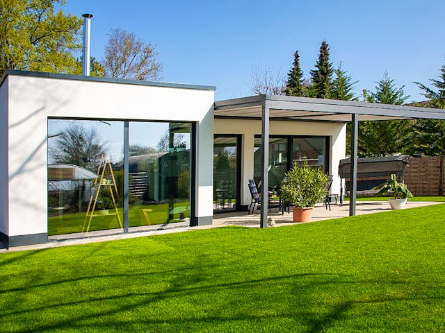 Massivhaus Bungalow Mundt von MYMassivhaus, Bungalow Außenansicht 1