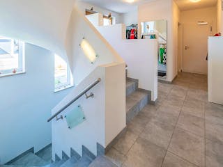 Massivhaus Massivhaus Thumann mit Erker und großer Erholungsoase von MYMassivhaus, Satteldach-Klassiker Innenansicht 4