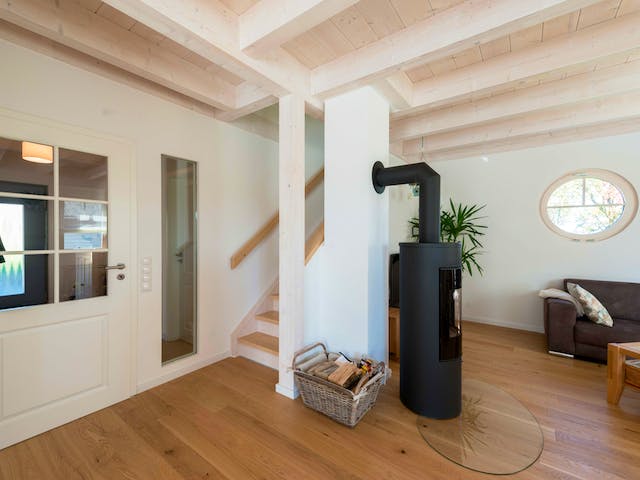 Blockhaus D138 Seifert von Frammelsberger R. Ingenieur-Holzbau, Satteldach-Klassiker Innenansicht 2