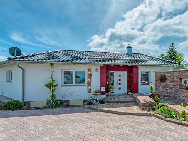 Blockhaus D158 Scheeder von Frammelsberger Holzbau, Bungalow Außenansicht 1 Blockhaus D158 Scheeder von Frammelsberger Holzbau, Bungalow Außenansicht 1