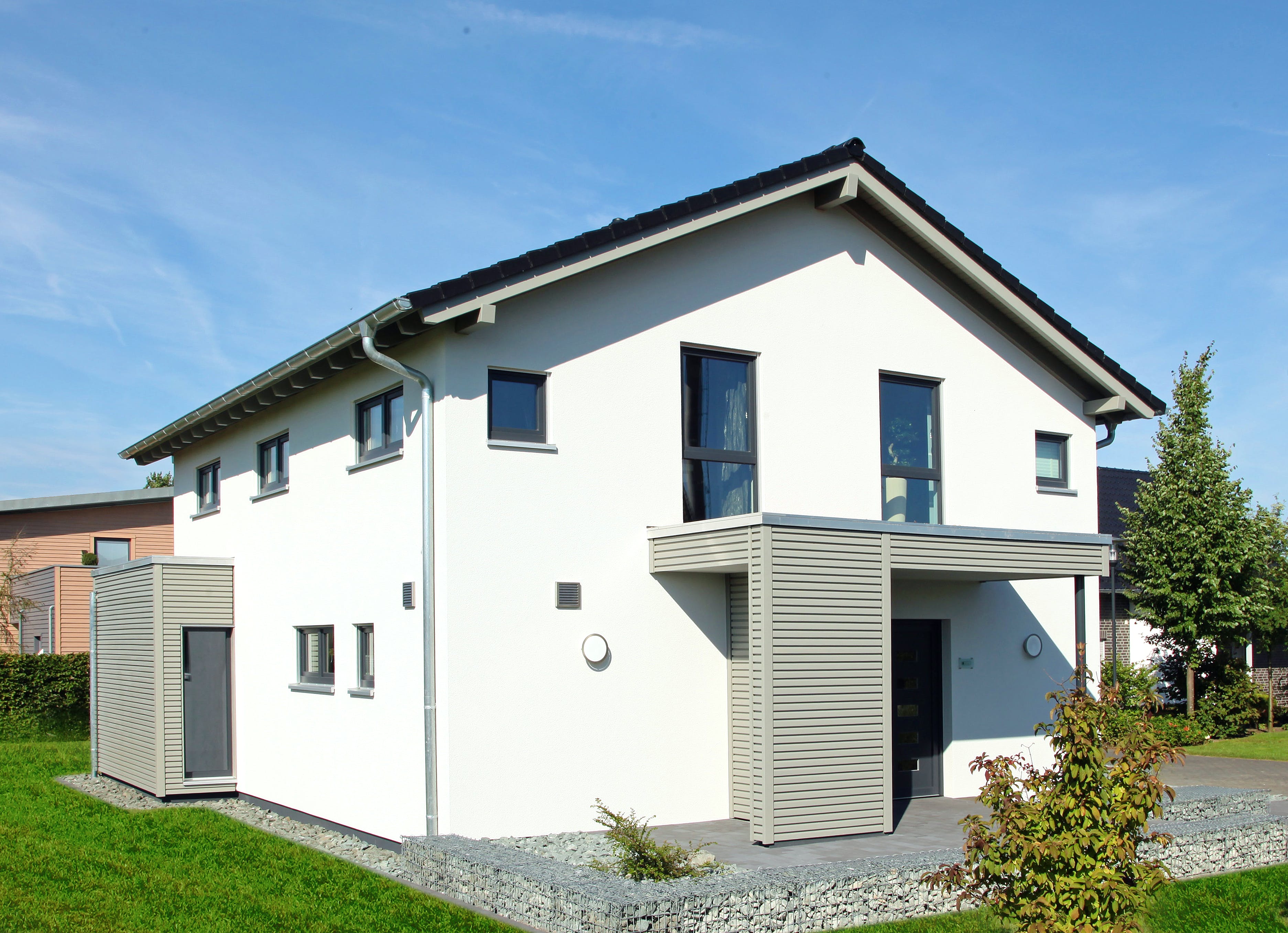Fertighaus MH Hannover - NEO 300 von FingerHaus Schlüsselfertig ab 423200€, Satteldach-Klassiker Außenansicht 2