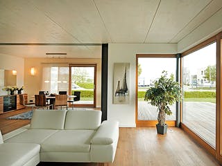 Fertighaus Einfamilienhaus mit Erker und großzügigem Balkon von petershaus, Satteldach-Klassiker Innenansicht 1