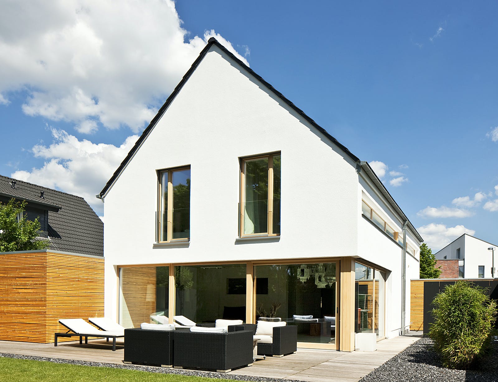 Massivhaus Immel von Plan-Concept Massivhaus, Satteldach-Klassiker Außenansicht 1