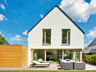 Massivhaus Immel von Plan-Concept Massivhaus, Satteldach-Klassiker Außenansicht 4