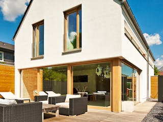 Massivhaus Immel von Plan-Concept Massivhaus, Satteldach-Klassiker Außenansicht 5