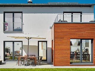 Fertighaus Satteldach Landhaus 151 von LUXHAUS, Satteldach-Klassiker Außenansicht 1
