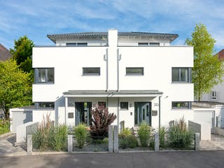 Fertighaus D 30-166.2 - Walmdach Doppelhaus von SchwörerHaus Schlüsselfertig ab 534901€, Stadtvilla Außenansicht 2