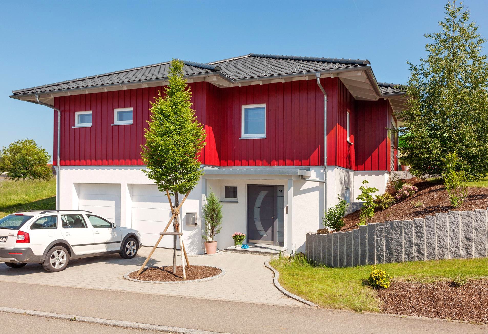 Fertighaus E 10-129.2 - Skandinavischer Bungalow von SchwörerHaus Schlüsselfertig ab 403273€, Bungalow Außenansicht 2