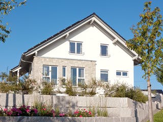 Fertighaus E 15-201.1 - Plusenergiehaus von SchwörerHaus Schlüsselfertig ab 566696€, Satteldach-Klassiker Außenansicht 1