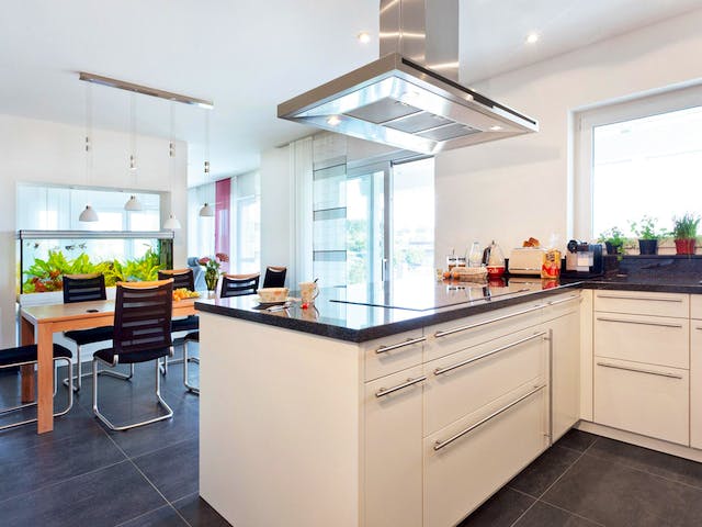 Fertighaus E 15-201.1 - Plusenergiehaus von SchwörerHaus Schlüsselfertig ab 566696€, Satteldach-Klassiker Innenansicht 2