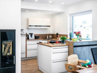 Fertighaus E 20-135.4 - Doppelhaus als Effizienzhaus 40 Plus von SchwörerHaus Schlüsselfertig ab 471258€, Innenansicht 3