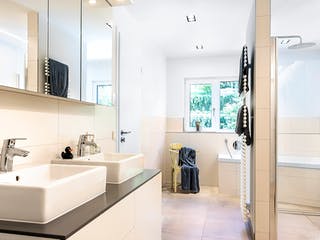 Fertighaus E 20-222.1 - Villa in Hanglage von SchwörerHaus Schlüsselfertig ab 1031805€, Cubushaus Innenansicht 5