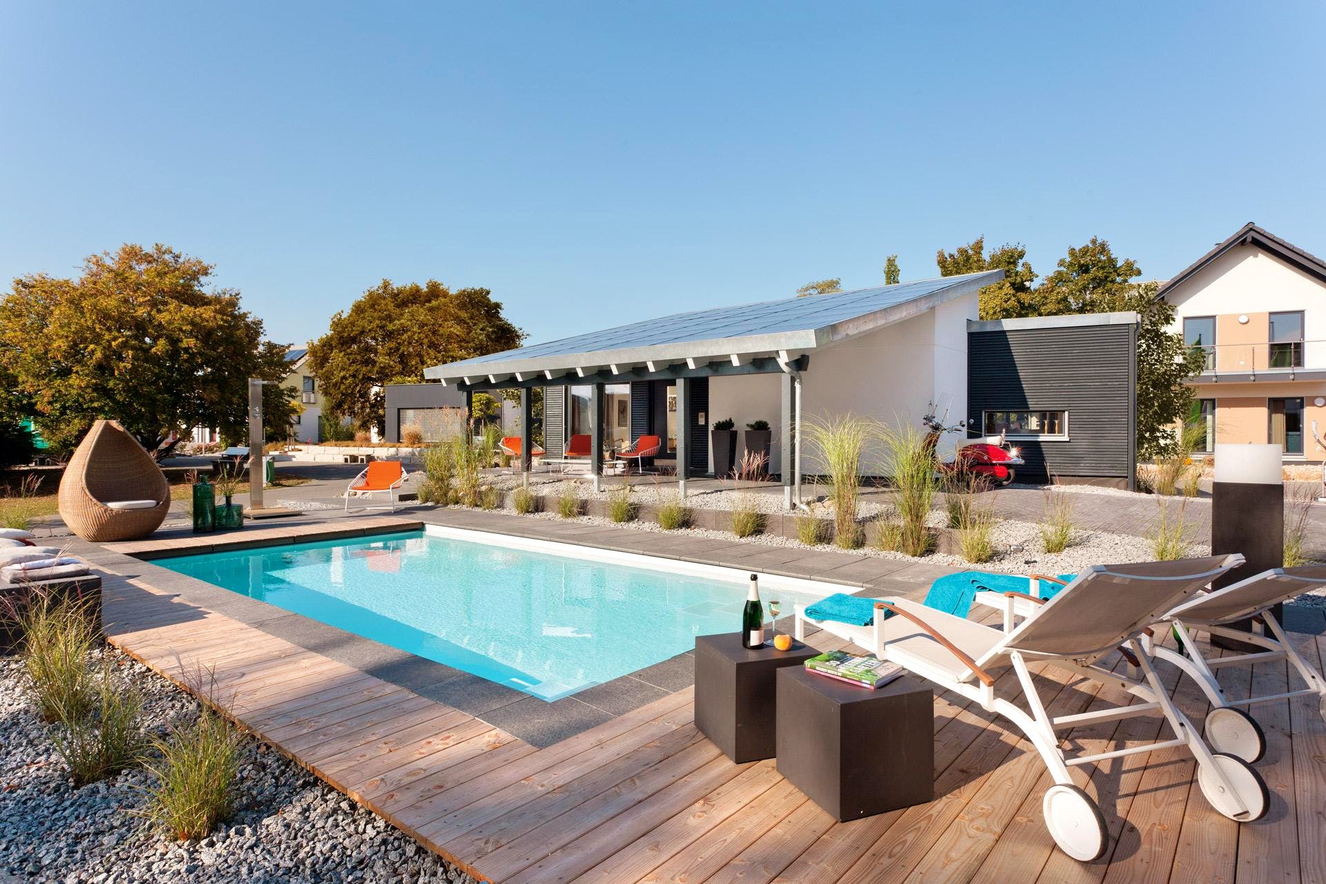 Fertighaus F 10-043.7 - FlyingSpaces Bungalow von SchwörerHaus Schlüsselfertig ab 324338€, Bungalow Außenansicht 2