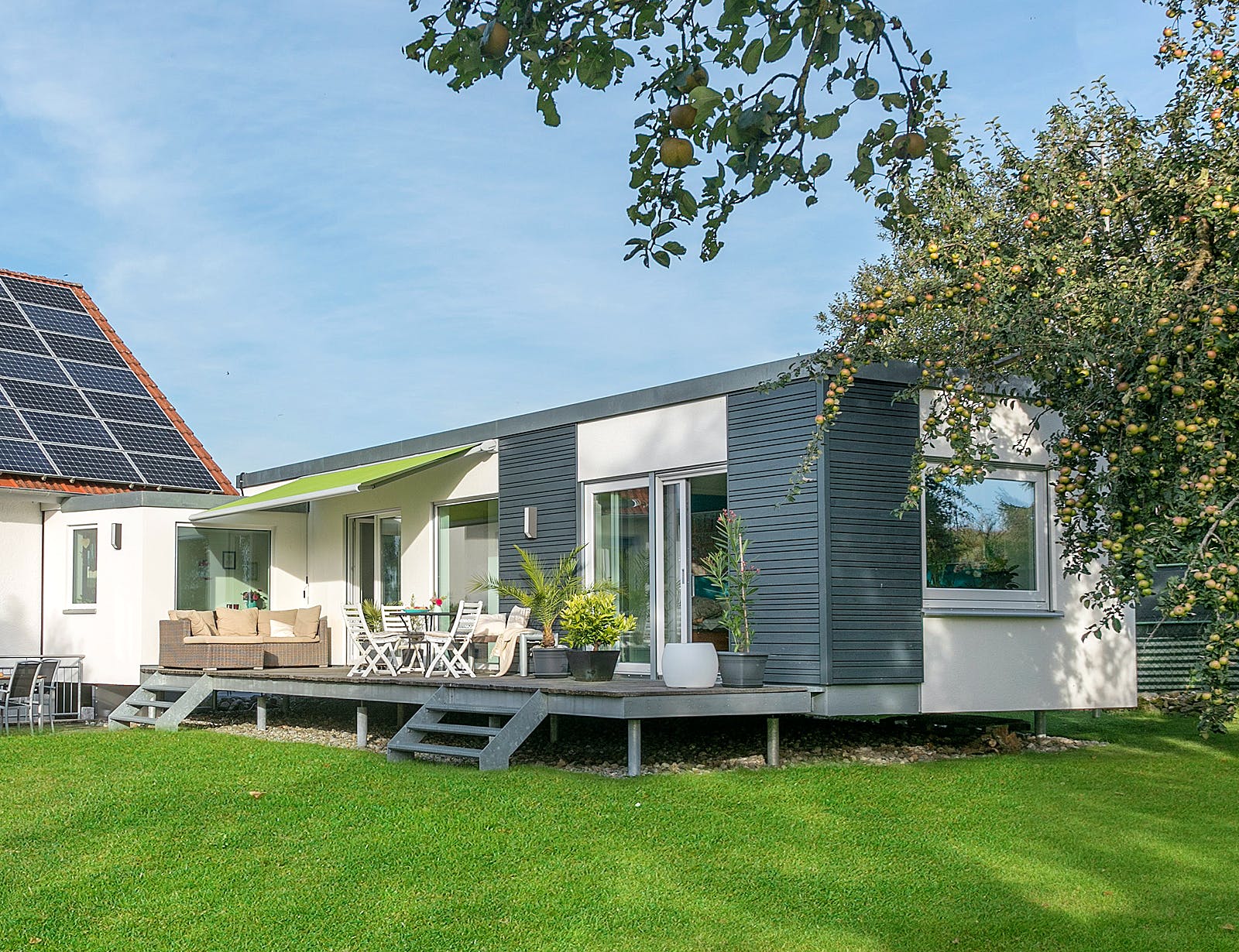 Fertighaus F 10-043.13 - Wohnmodul FlyingSpace als Anbau von SchwörerHaus Schlüsselfertig ab 185273€, Bungalow Außenansicht 1