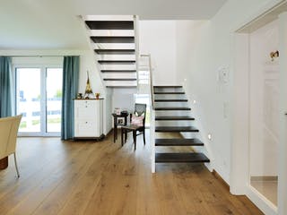 Fertighaus Haus Smilla von Fertighaus WEISS Schlüsselfertig ab 471286€, Satteldach-Klassiker Innenansicht 6