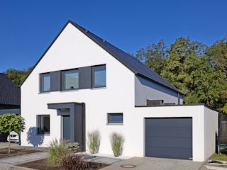 Massivhaus Haus Maibach von Splietker Bau, Satteldach-Klassiker Außenansicht 2
