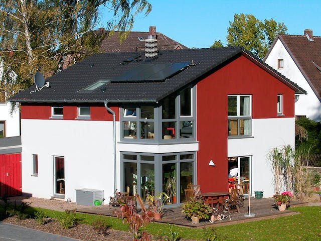 Fertighaus Stadthaus von Meisterstück-HAUS, Satteldach-Klassiker Außenansicht 1