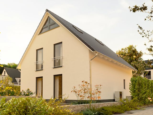 Massivhaus Lichthaus 152 von Town & Country Haus Deutschland Schlüsselfertig ab 265550€, Satteldach-Klassiker Außenansicht 3