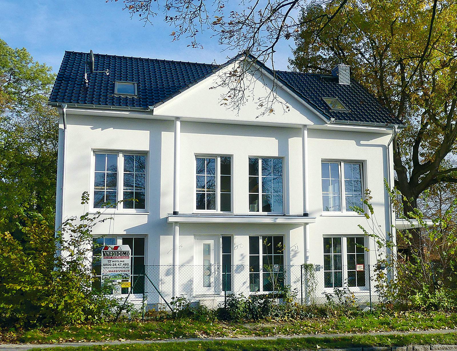 Massivhaus Zweifamilienhaus R_163 von VARIODOMO Bausysteme Schlüsselfertig ab 462300€, Satteldach-Klassiker Außenansicht 1