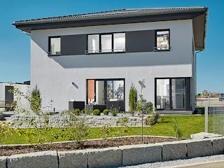 Fertighaus Walmdach 187 von LUXHAUS, Stadtvilla Außenansicht 4