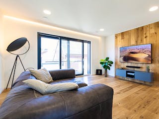 Fertighaus Mehrgenerationenhaus mit 4 Mietwohnungen von WeberHaus - Mehrfamilienhäuser, Cubushaus Innenansicht 1