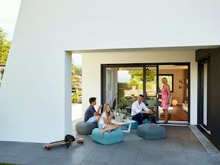 Fertighaus Ausstellungshaus Rheinau-Linx Jubiläumshaus von WeberHaus Schlüsselfertig ab 695000€, Pultdachhaus Außenansicht 4