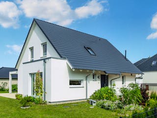 Fertighaus Kundenhaus Herse Balance 300 von WeberHaus Schlüsselfertig ab 388300€, Satteldach-Klassiker Außenansicht 3