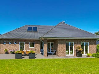 Winkelbungalow Walmdach