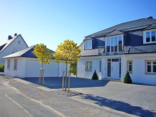 Fertighaus Haus Hillebrand von Wiese und Heckmann, Stadtvilla Außenansicht 3