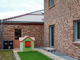 Fertighaus Stadvilla Klassisch von Zimmerer-Profibau Schlüsselfertig ab 570000€, Stadtvilla Außenansicht 7